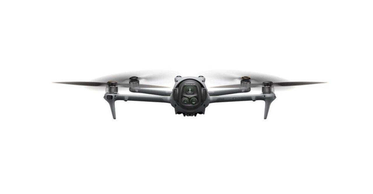 Квадрокоптер DJI Mavic 4 Pro Creator Combo RC Pro 2 (CP.MA.00000847.01) - Зображення 2